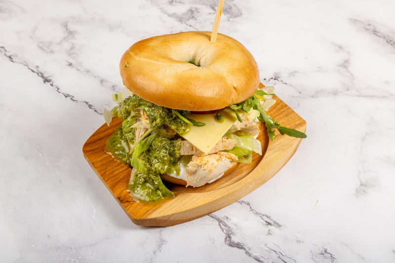 Chicken, Pesto & Mozzarella Bagel W1