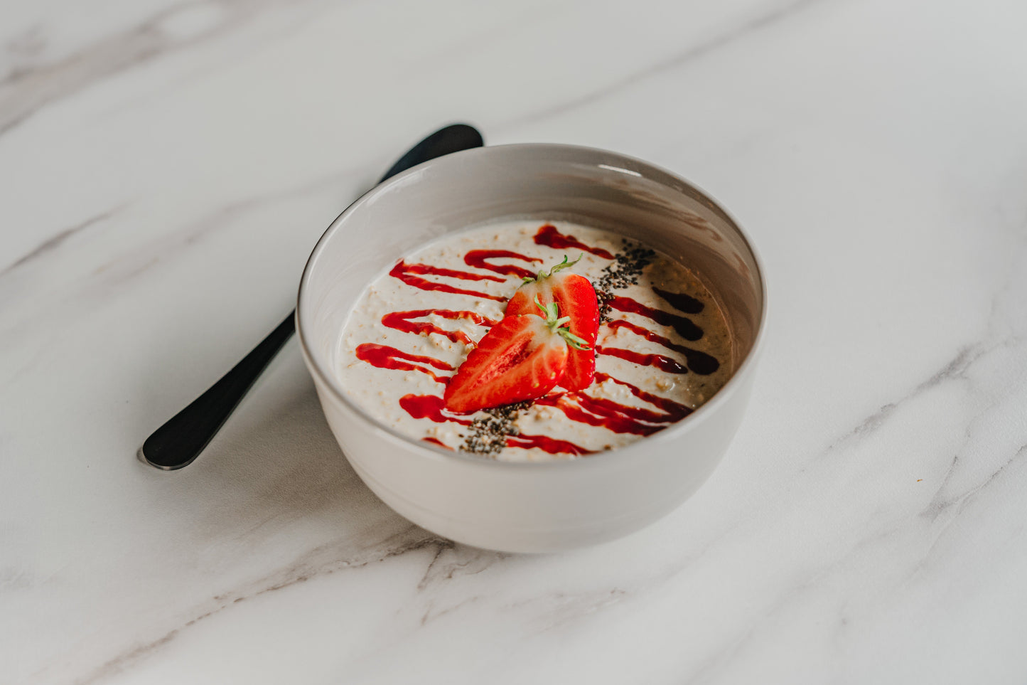 Strawberry Overnight Oats T2